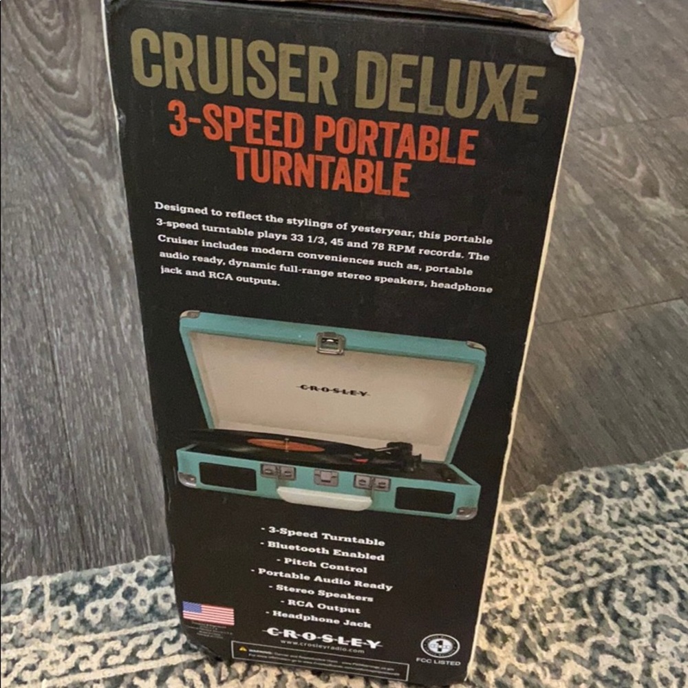 Crosley Record Player - Picture 2 of 5